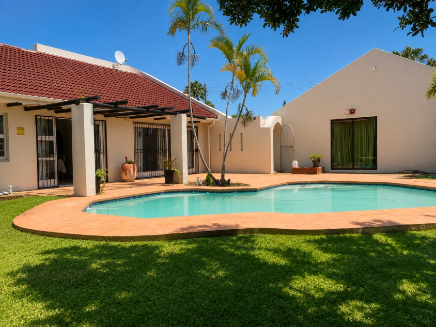 To Let 4 Bedroom Property for Rent in Blue Bend Eastern Cape